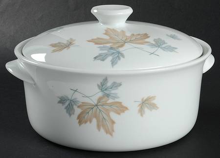 Maplewood 3 Quart Round Covered Casserole