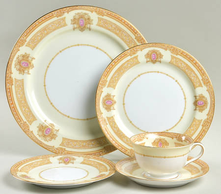 Marcia 5 Piece Place Setting
