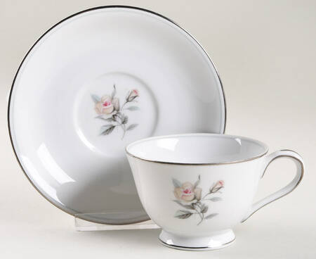 Margot Footed Cup & Saucer Set