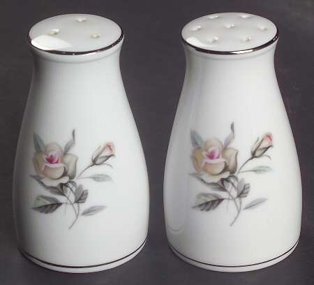 Margot Salt & Pepper Set