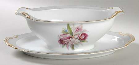 Margarita Gravy Boat with Attached Underplate