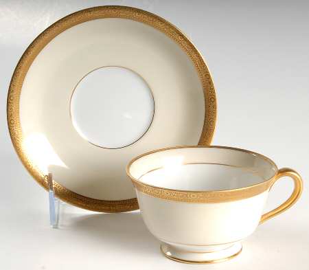 Margo Footed Cup & Saucer Set