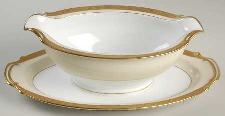 Margo Gravy Boat with Attached Underplate