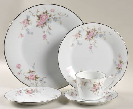 Marianne 5 Piece Place Setting
