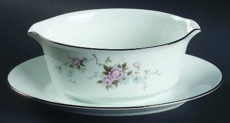 Marianne Gravy Boat with Attached Underplate