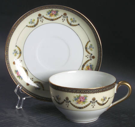 Marigold Oversized Cup & Saucer Set