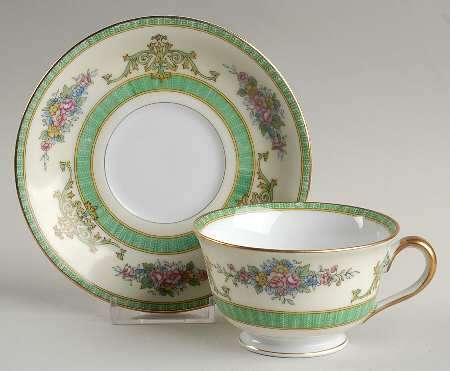 Marilyn Footed Cup & Saucer Set