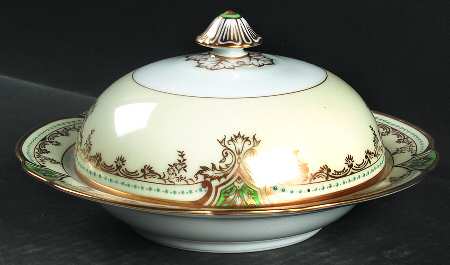 Maritza Round Covered Butter with Strainer