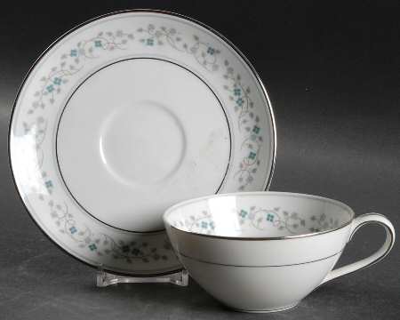 Marlene Flat Cup & Saucer Set