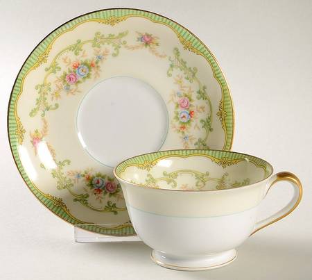 Marlene Green Oversized Cup & Saucer Set