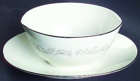 Marquis Gravy Boat with Attached Underplate