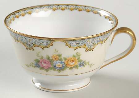 Martelle Footed Cup