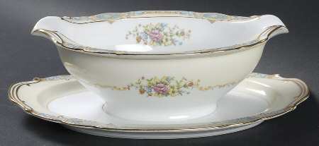 Marvelle Gravy Boat with Attached Underplate