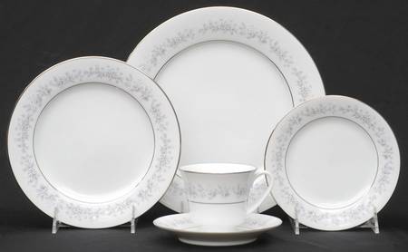 Marywood 40 Piece Estate Set