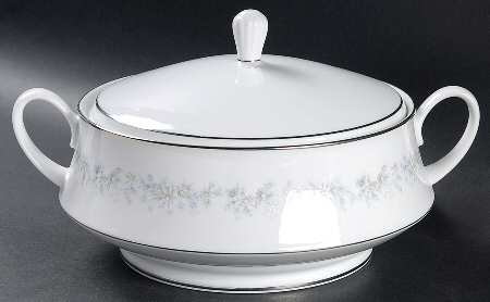 Marywood Round Covered Vegetable