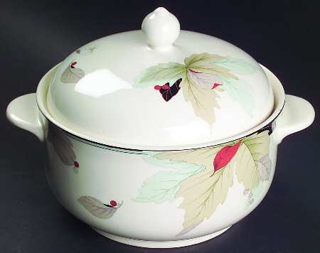 Maple Shade 2 Qt Round Covered Casserole
