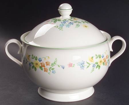 Matchmaker 2 Qt Round Covered Casserole