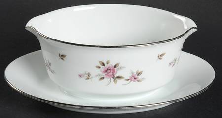May Gravy Boat with Attached Underplate
