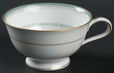 Maya Footed Cup