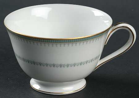 Maya Footed Cup