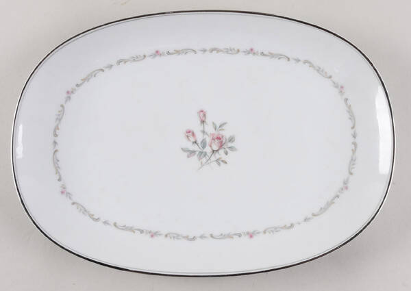 Mayfair (Platinum Trim) 13" Oval Serving Platter