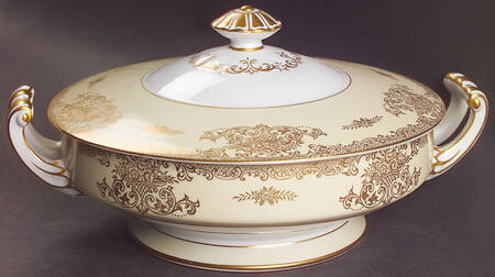 Mayfield Round Covered Vegetable