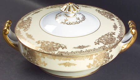 Mayfield Round Covered Vegetable