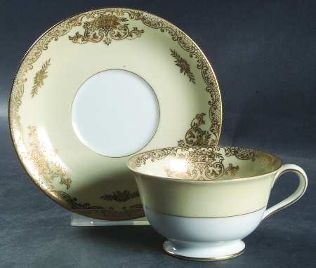 Mayfield Footed Cup & Saucer Set