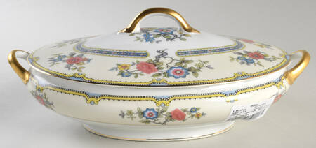 Mayflower Oval Covered Vegetable