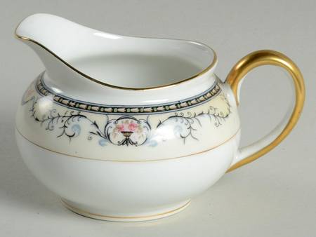 Mayville Creamer