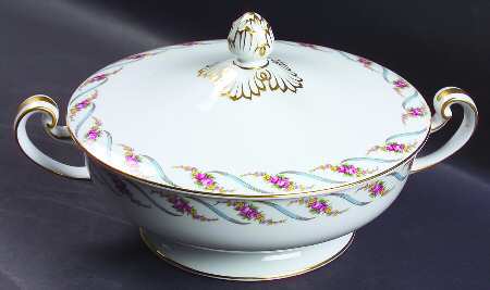 Maywood Round Covered Vegetable