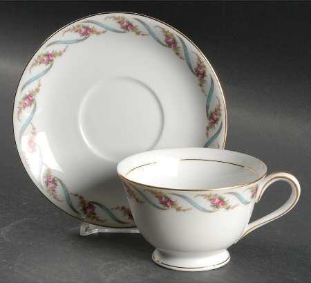 Maywood Footed Cup & Saucer Set