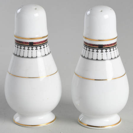 Mckenzie Salt & Pepper Set