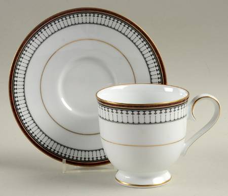 Mckenzie Footed Cup & Saucer Set