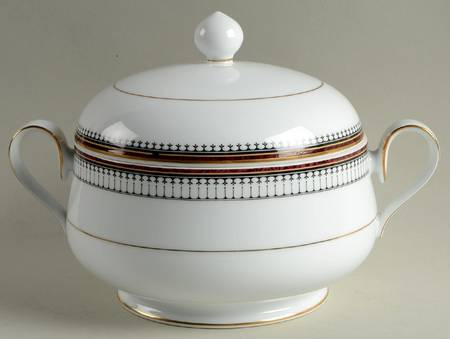 Mckenzie Round Covered Vegetable