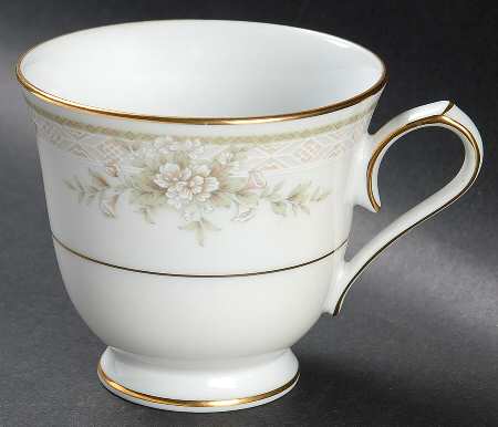 Meadowside Footed Cup