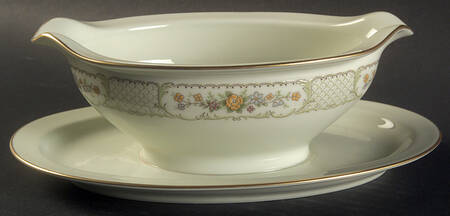 Medallion Gravy Boat with Attached Underplate