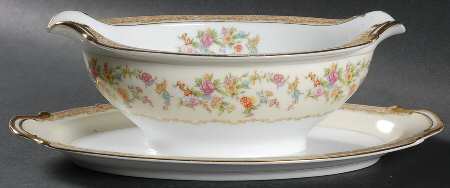 Medean Gravy Boat with Attached Underplate
