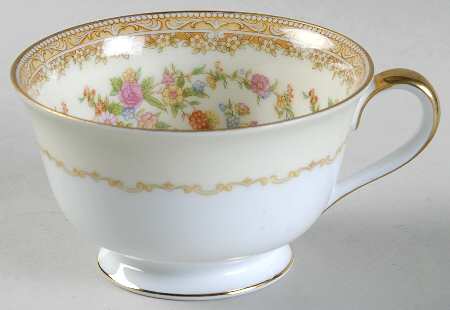 Medean Footed Cup