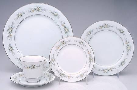 Melissa 40 Piece Estate Set