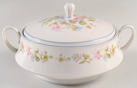 Melody Round Covered Vegetable