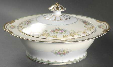 Melot Round Covered Vegetable