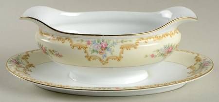Melrose Gravy Boat with Attached Underplate