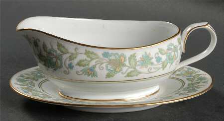 Memorable Gravy Boat & Underplate