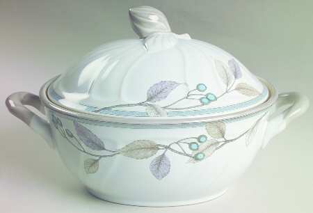 Mendon Oval Covered Vegetable