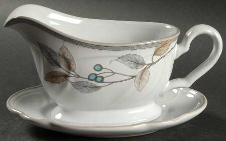 Mendon Gravy Boat & Underplate