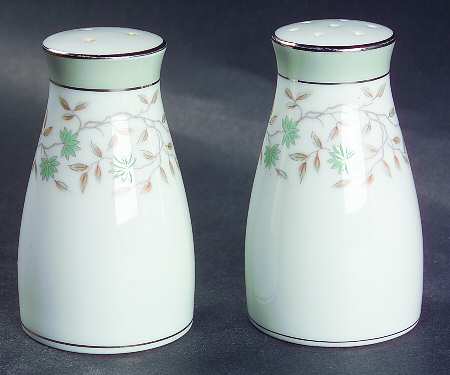 Meredith Salt & Pepper Set