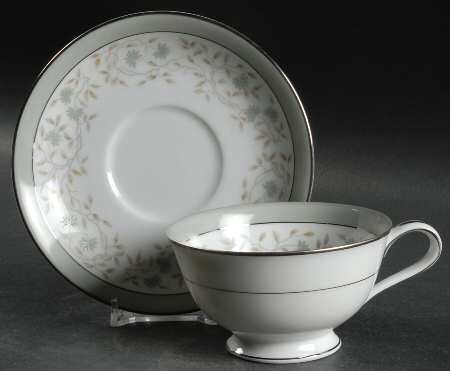 Meredith Footed Cup & Saucer Set