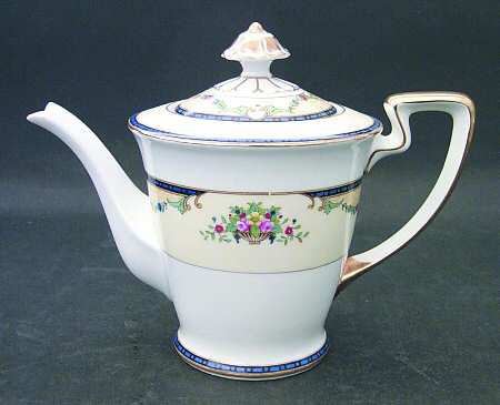 Mercedes Teapot & Lid