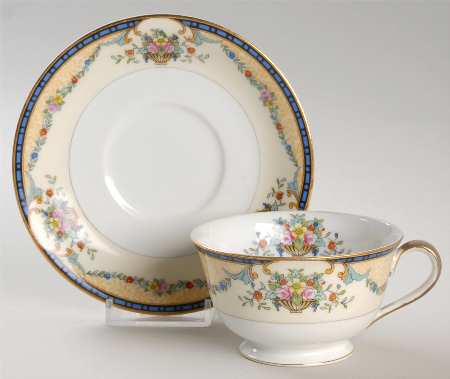 Mercedes Footed Cup & Saucer Set